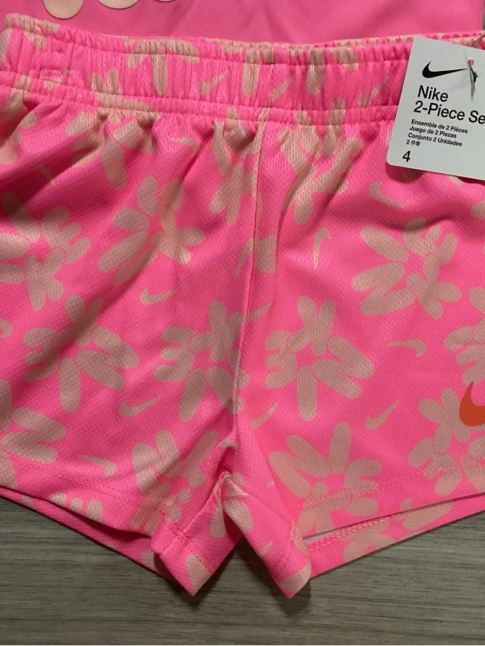 Nike girls shorts Set size 4(NWT) ~PRICE IS FIRM, NO OFFERS~ - Picture 2 of 5